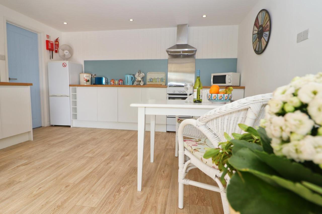 Seaside Apartment นิวคีย์ ภายนอก รูปภาพ